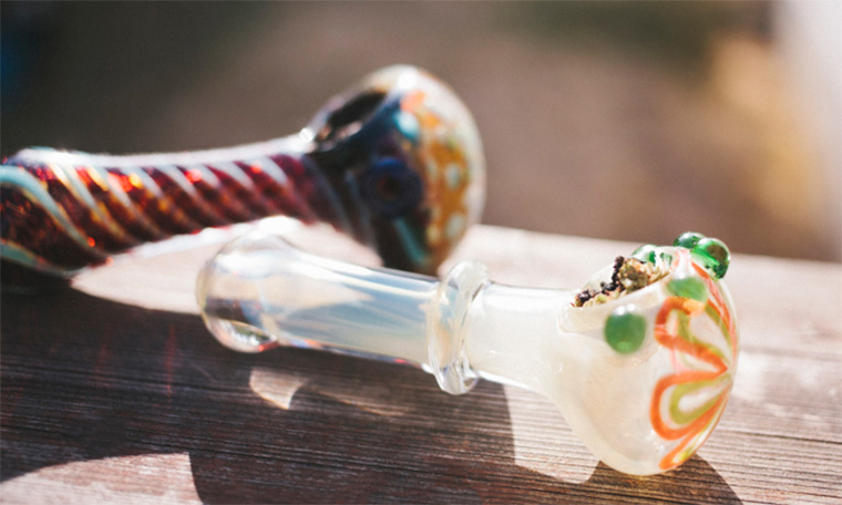 7 Secrets for How to Clean a Glass Pipe